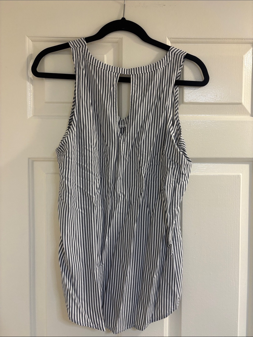 Old Navy Black and White Striped V-Neck Camisole - Picture 2 of 2